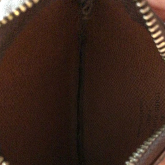 Womens Louis Vuitton mini wallet - Picture 5 of 5